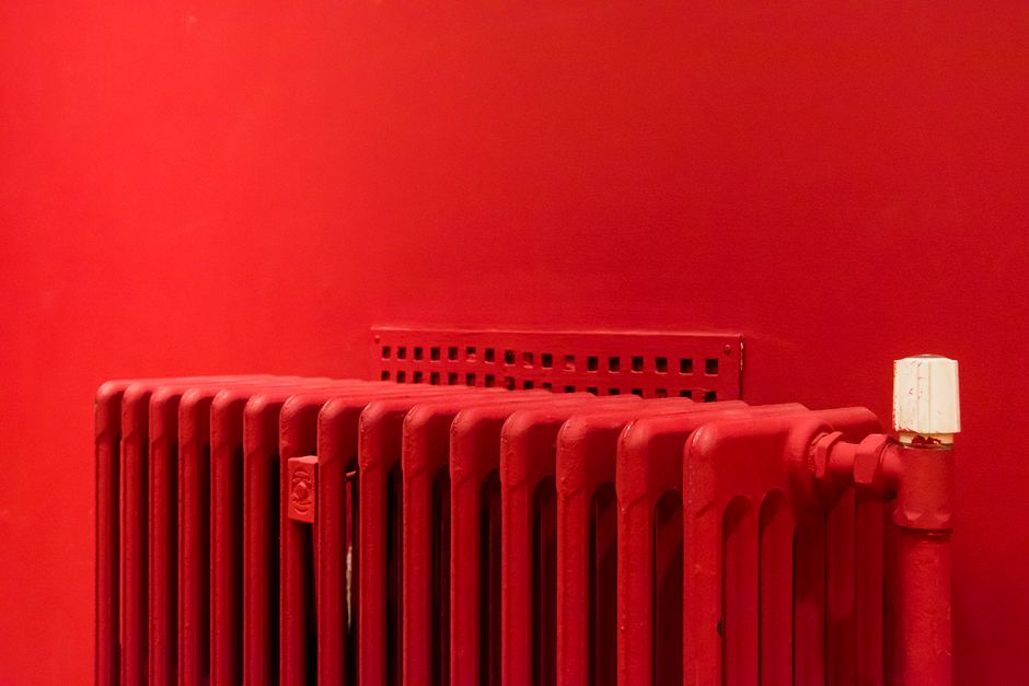 Engineer testing a gas appliance for a landlord safety certificate